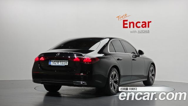 Mercedes-Benz E-Class из Кореи Encar