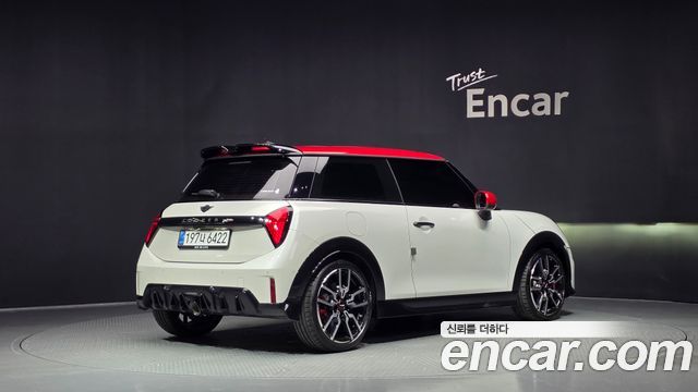 Mini Cooper JCW — пробег 10 559 км — фото 2 из 5