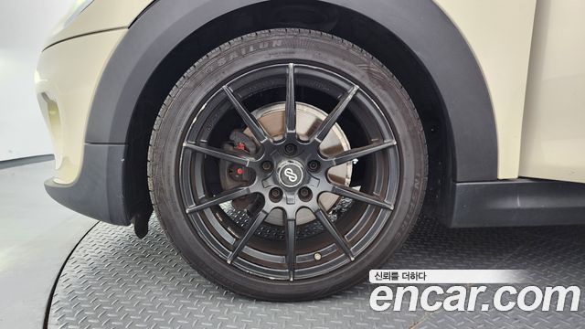 Mini Cooper Mid 3rd — пробег 69 949 км — фото 5 из 5