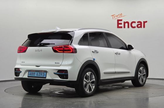 Kia Niro Prestige — пробег 40 223 км — фото 2 из 5