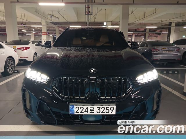 BMW X6 xDrive40i M Sport — пробег 521 км — фото 1 из 5