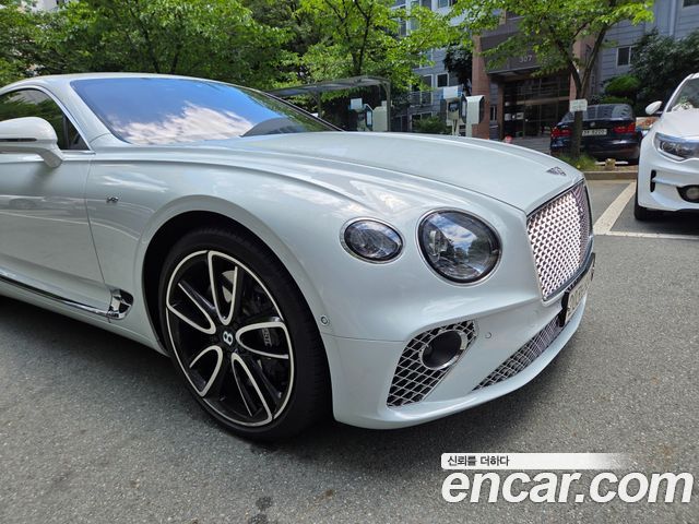 Bentley Continental 4.0 GT — пробег 22 500 км — фото 1 из 5