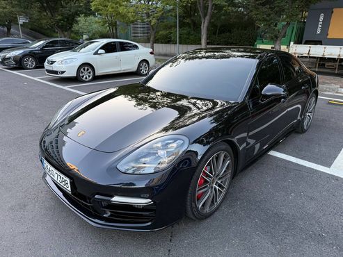 Porsche Panamera 4.0 GTS — пробег 31 900 км — фото 1 из 5