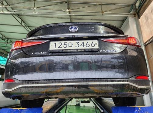 Lexus ES Luxury Plus — пробег 63 968 км — фото 2 из 3