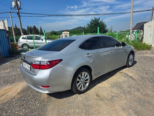 Lexus ES Supreme XV60 — пробег 210 000 км — фото 5 из 5
