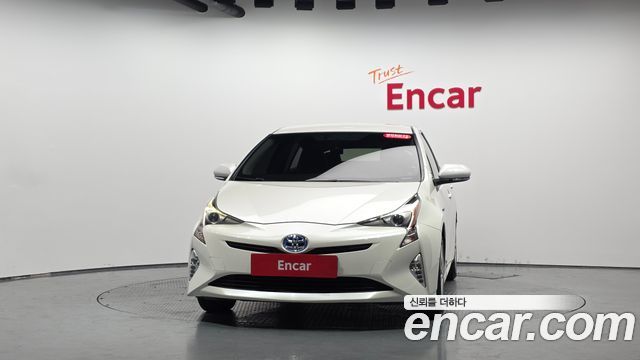 Toyota Prius из Кореи Encar