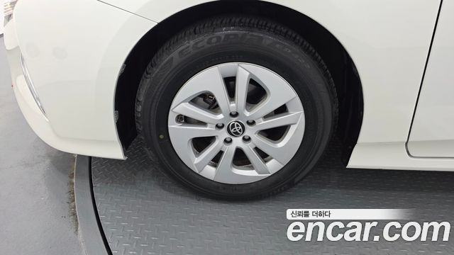 Toyota Prius из Кореи Encar