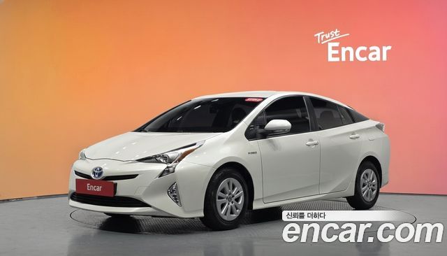 Toyota Prius из Кореи Encar