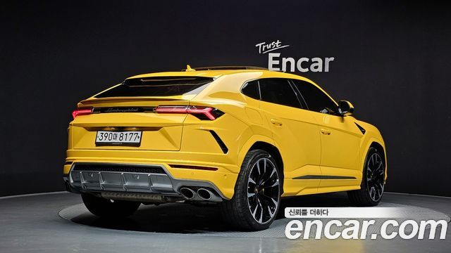 Lamborghini Urus из Кореи Encar