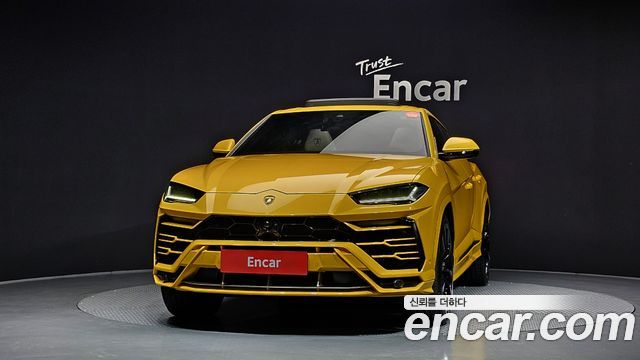 Lamborghini Urus из Кореи Encar