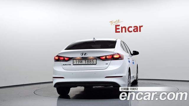 Hyundai AVANTE из Кореи Encar