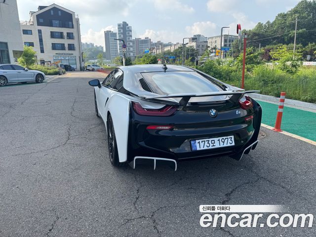 BMW i8 Coupe — пробег 151 000 км — фото 3 из 5