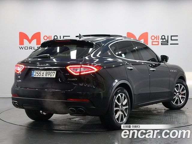 Maserati Levante из Кореи Encar