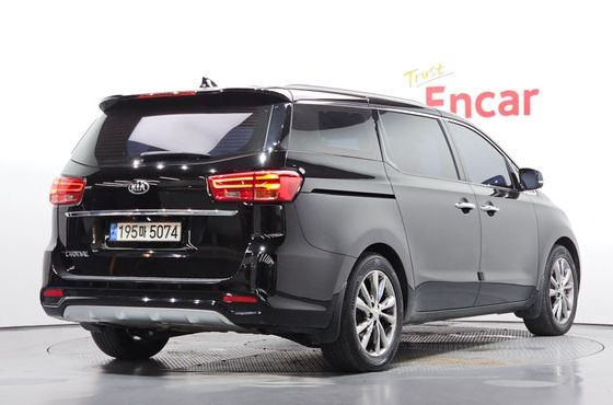 Kia Carnival 9-Seater Noblesse — пробег 119 124 км — фото 2 из 5