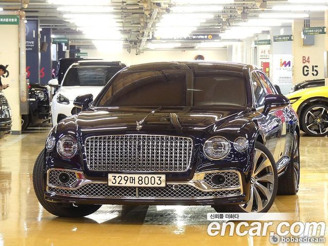 Bentley Flying Spur 4.0 — пробег 24 000 км — фото 1 из 5