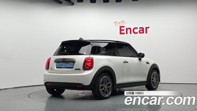 Mini Cooper Resolute Edition 3rd — пробег 62 115 км — фото 2 из 5