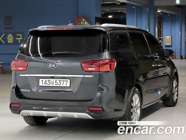 Kia Carnival из Кореи Encar