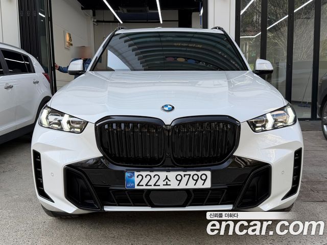 BMW X5 xDrive 40i M Sport — пробег 2 240 км — фото 1 из 5