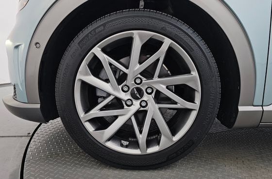 Genesis GV60 Standard AWD — пробег 74 246 км — фото 5 из 5