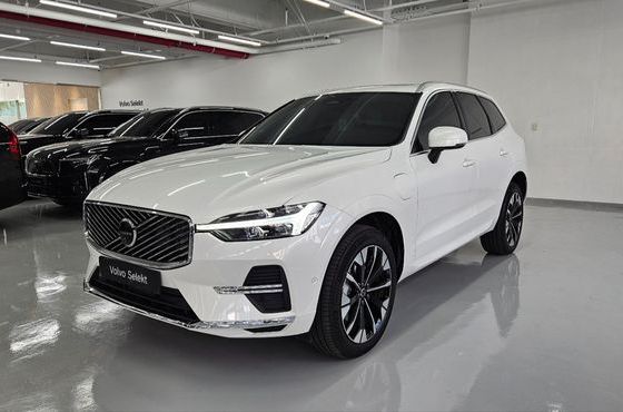 Volvo XC60 T8 Ultra Bright — пробег 5 118 км — фото 1 из 5
