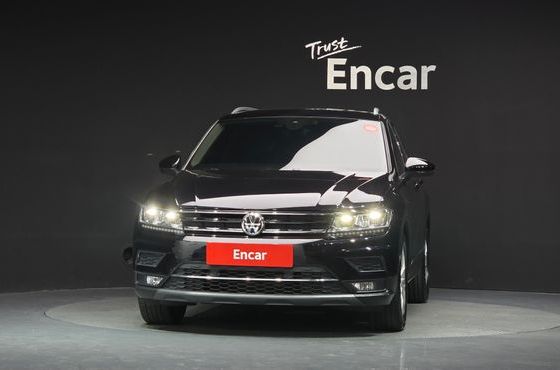 Volkswagen Tiguan 2.0 TDI Premium — пробег 124 555 км — фото 3 из 5