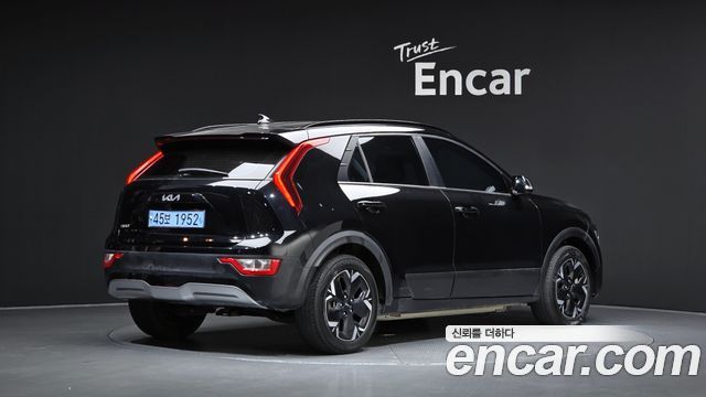 Kia Niro Air — пробег 30 778 км — фото 2 из 5