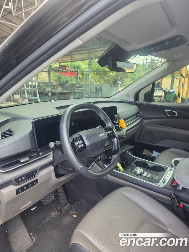 Kia Carnival Diesel 9-Seater Prestige — пробег 31 000 км — фото 5 из 5