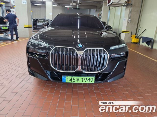 BMW 7-Series 740i xDrive M Sport — пробег 5 014 км — фото 3 из 5