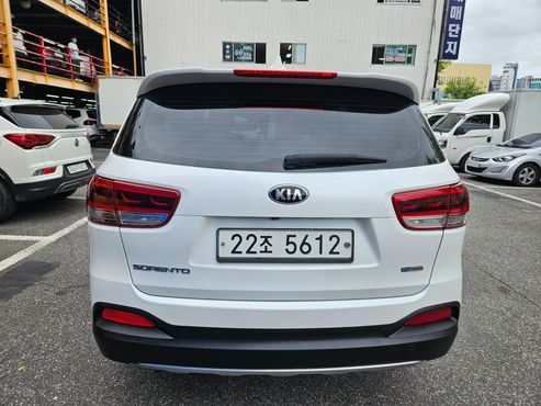 Kia Sorento Diesel 2.0 2WD Prestige — пробег 180 553 км — фото 4 из 5