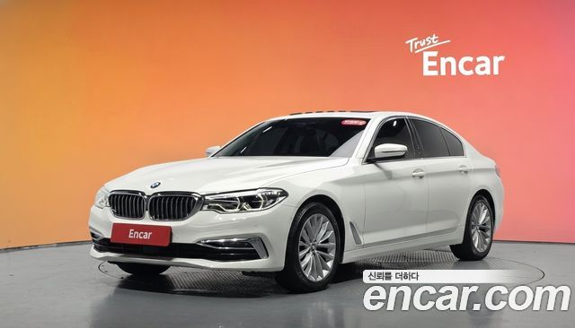 BMW 5-Series 520d xDrive Luxury Plus — пробег 128 636 км — фото 1 из 5