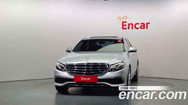 Mercedes-Benz E-Class E220d 4MATIC Exclusive — пробег 49 981 км — фото 3 из 5