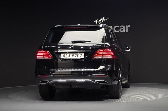 Mercedes-Benz GLE-Class GLE350 d 4MATIC — пробег 129 293 км — фото 4 из 5