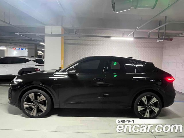 Audi Q5 45 TFSI Quattro Sportback S Line — пробег 3 400 км — фото 4 из 5