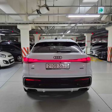 Audi Q5 45 TFSI Quattro Sportback S Line — пробег 3 500 км — фото 2 из 5
