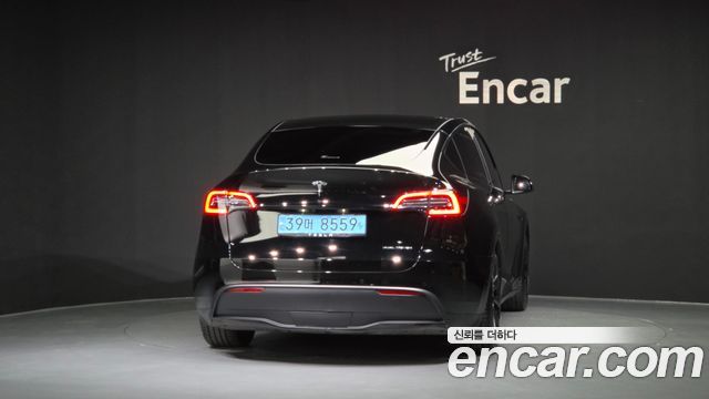 Tesla Model Y Long Range AWD — пробег 87 426 км — фото 4 из 5