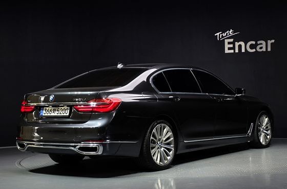 BMW 7-Series 750Li xDrive — пробег 129 463 км — фото 2 из 5