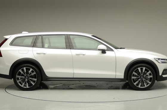 Volvo V60 B5 Ultimate AWD — пробег 1 216 км — фото 4 из 5