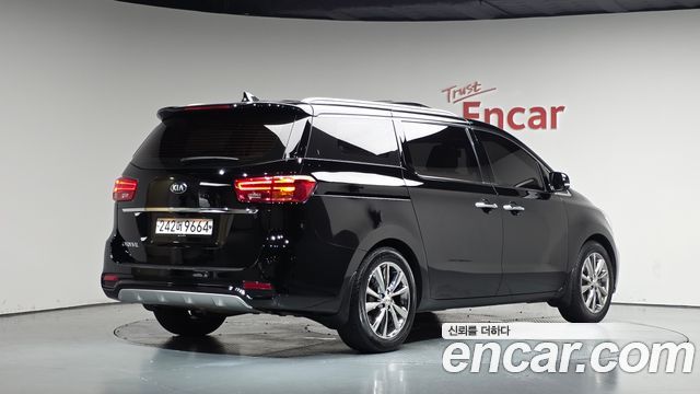 Kia Carnival из Кореи Encar