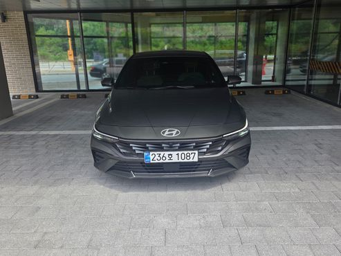 Hyundai AVANTE 1.6 Inspiration — пробег 2 369 км — фото 1 из 5