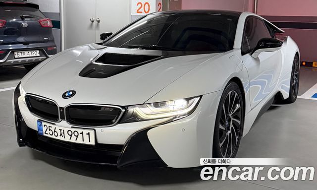 BMW i8 Coupe — пробег 65 225 км — фото 1 из 5