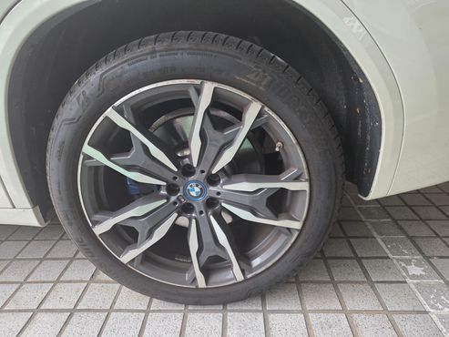 BMW X3 xDrive 30e M Sports Pro — пробег 33 700 км — фото 5 из 5