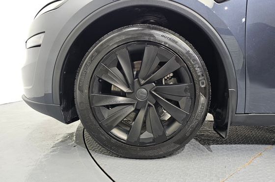 Tesla Model Y RWD — пробег 39 563 км — фото 5 из 5