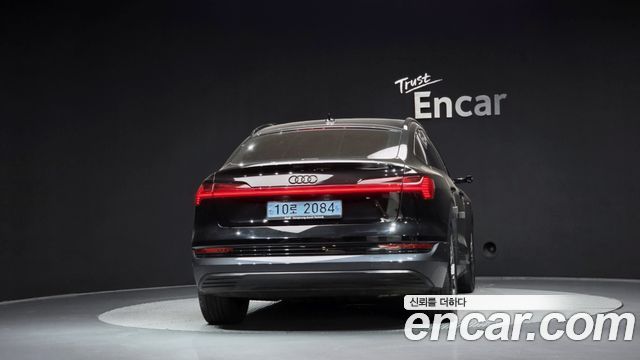Audi e-tron из Кореи Encar