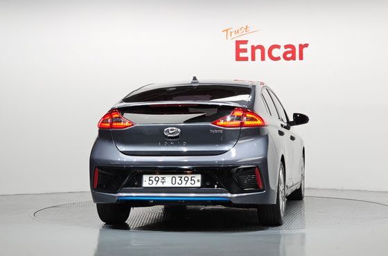 Hyundai Ioniq Q — пробег 119 413 км — фото 4 из 5