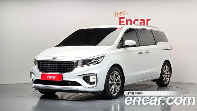 Kia Carnival 7-Seater Limousine VIP — пробег 170 605 км — фото 1 из 5