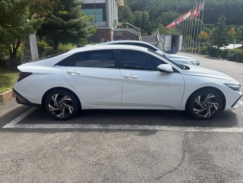 Hyundai AVANTE Inspiration — пробег 2 736 км — фото 3 из 5