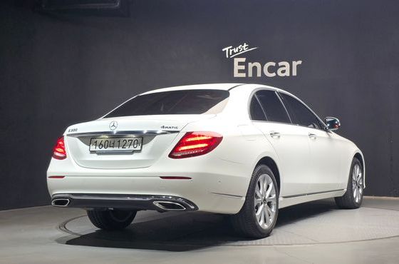 Mercedes-Benz E-Class E300 4MATIC Exclusive — пробег 14 797 км — фото 2 из 5