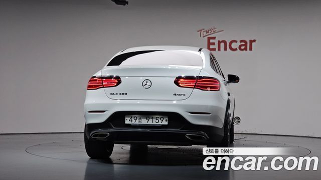 Mercedes-Benz GLC-Class GLC300 4MATIC AMG Line Coupe — пробег 68 710 км — фото 4 из 5