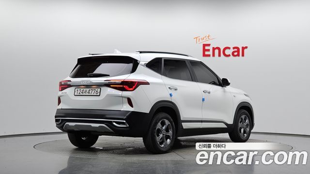 Kia Seltos из Кореи Encar