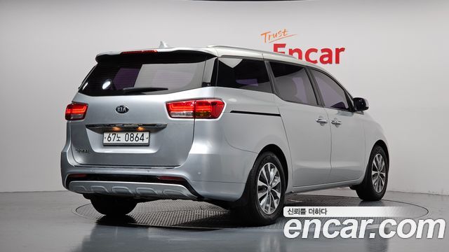 Kia Carnival из Кореи Encar